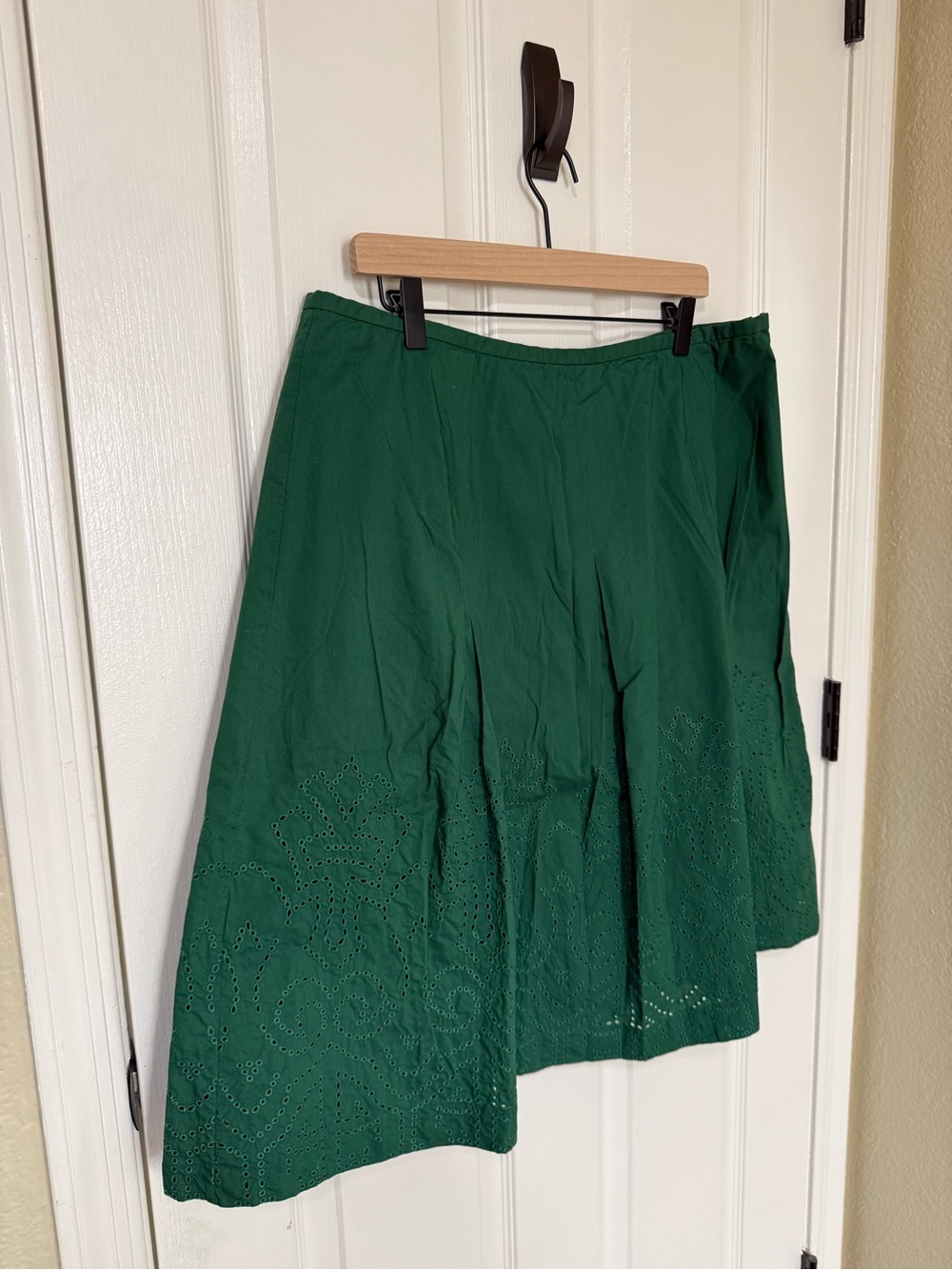 TALBOTS Green Eyelet Midi Skirt